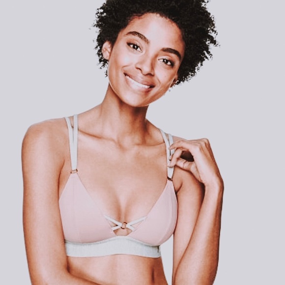PINK Victoria's Secret Other - PINK Bonded No Show Bralette
